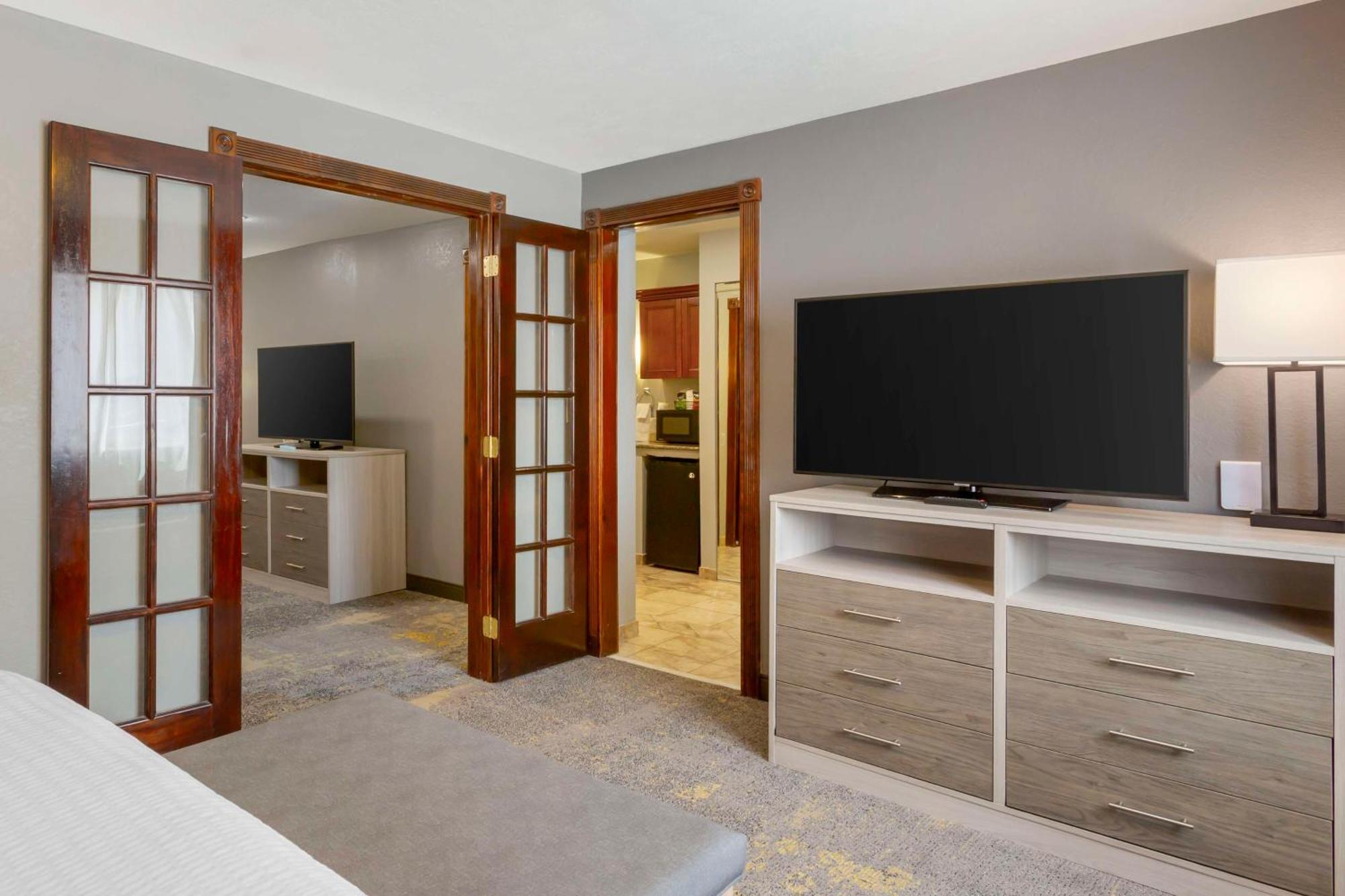 Best Western Plus Weston Inn Logan Dış mekan fotoğraf