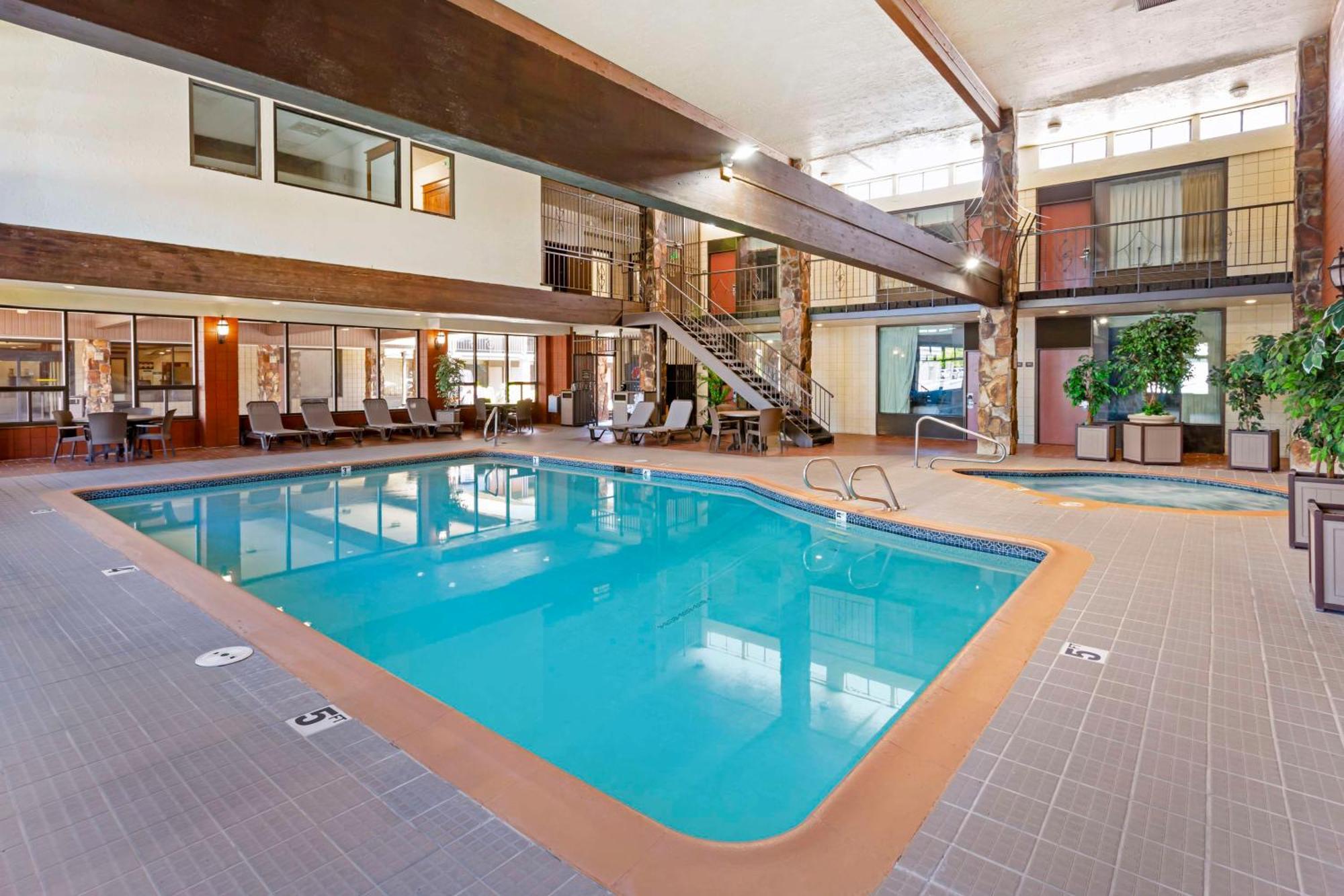 Best Western Plus Weston Inn Logan Dış mekan fotoğraf